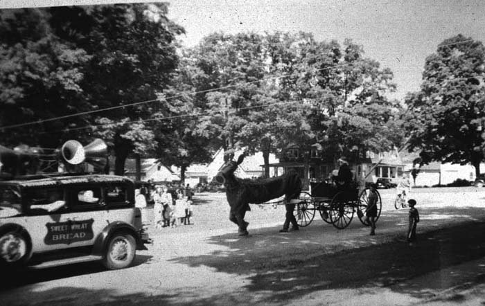 Parade s86.jpg